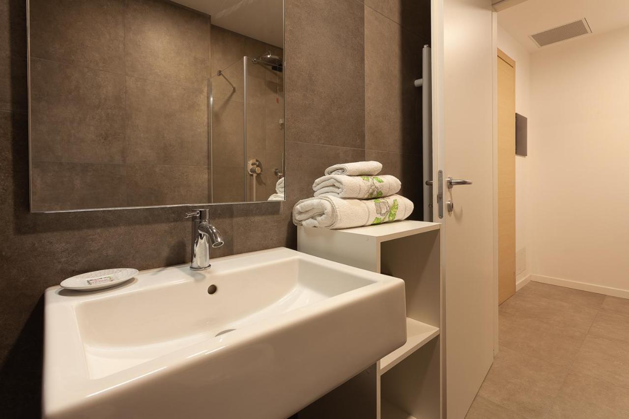 Kita House Apartment Bergamo Luaran gambar