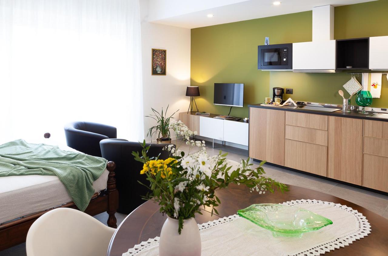 Kita House Apartment Bergamo Luaran gambar