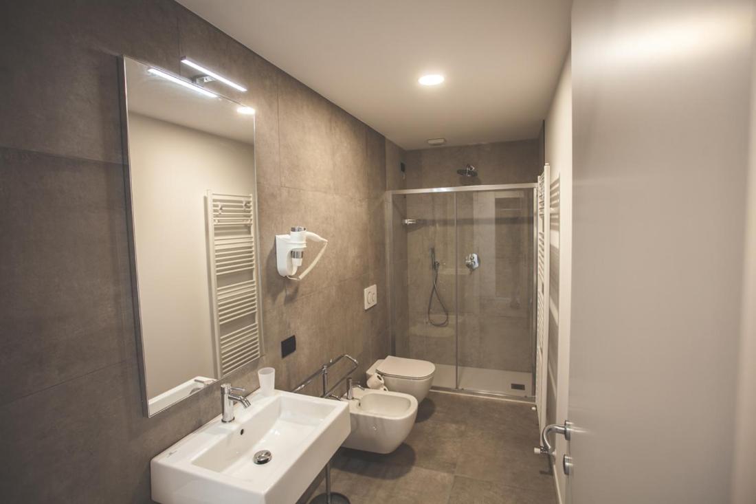 Kita House Apartment Bergamo Luaran gambar